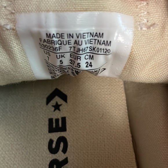 Converse - Picture 3 of 3